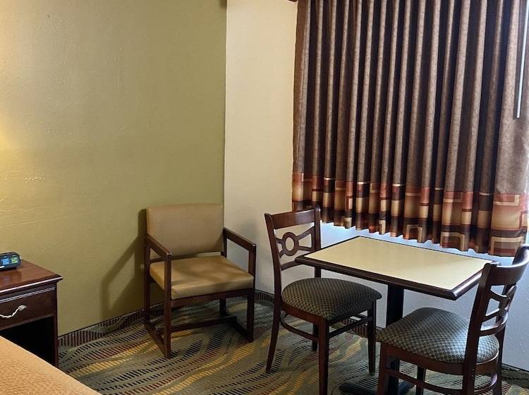 מוטל Travelodge By Wyndham La Porte/michigan City Area