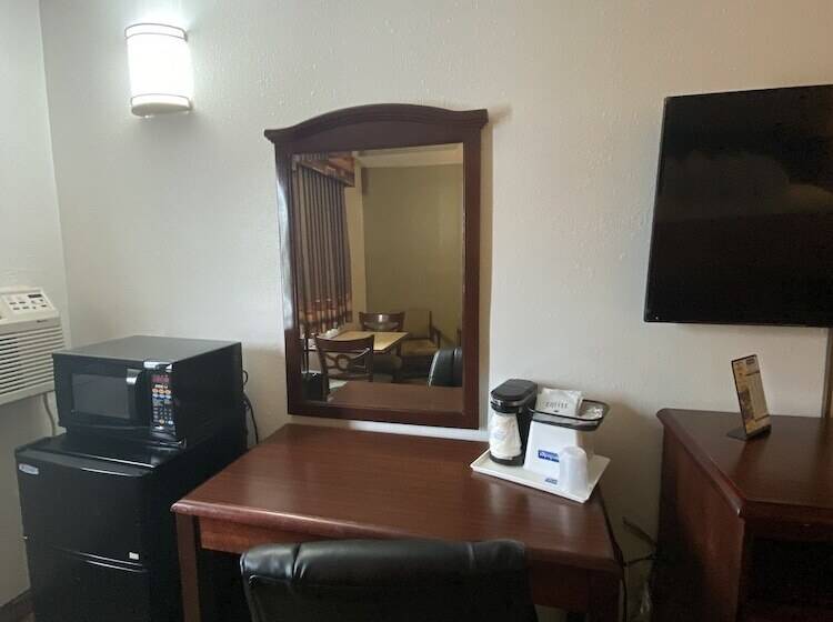 מוטל Travelodge By Wyndham La Porte/michigan City Area