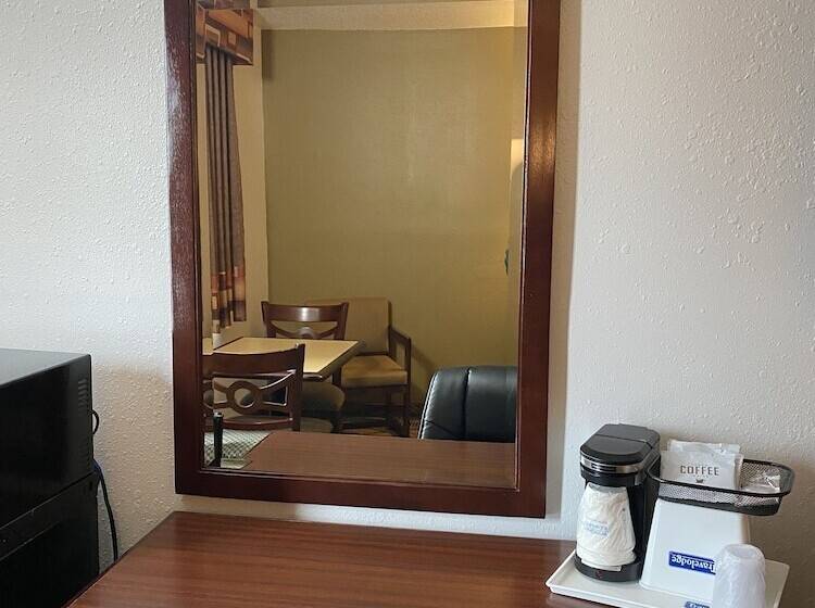 מוטל Travelodge By Wyndham La Porte/michigan City Area