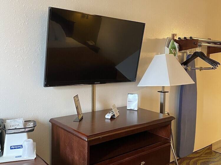 מוטל Travelodge By Wyndham La Porte/michigan City Area