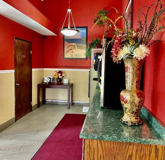 מוטל Travelodge By Wyndham La Porte/michigan City Area