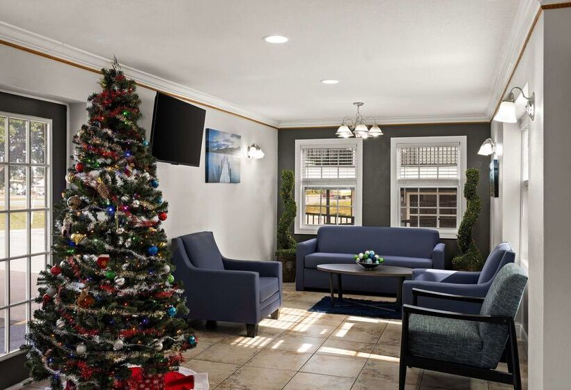 فندق على الطريق Quality Inn