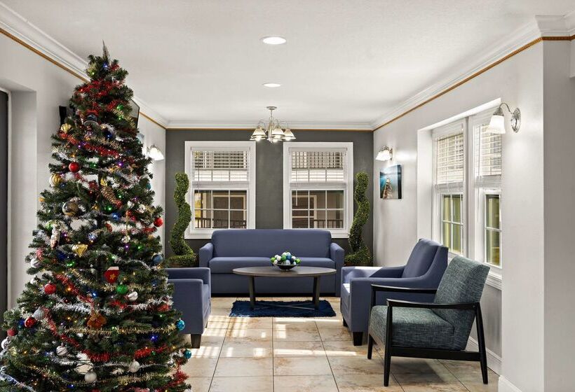 فندق على الطريق Quality Inn