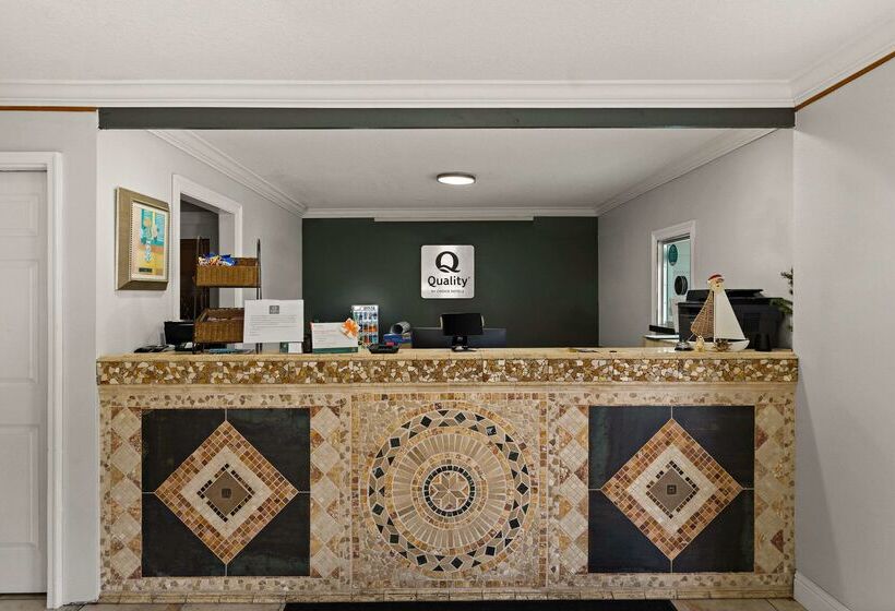 فندق على الطريق Quality Inn