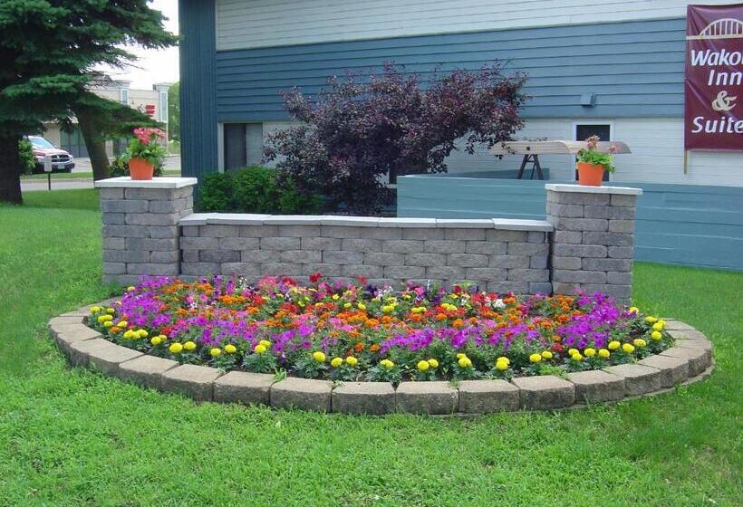 فندق على الطريق Wakota Inn And Suites