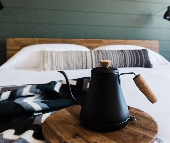 فندق على الطريق Wonderstone At Glacier