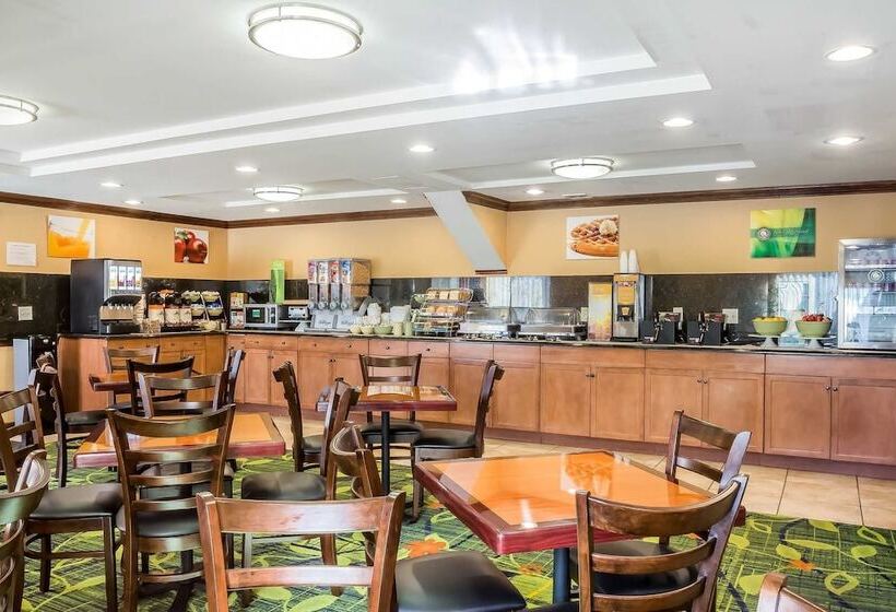 Quality Inn Spring Valleynanuet