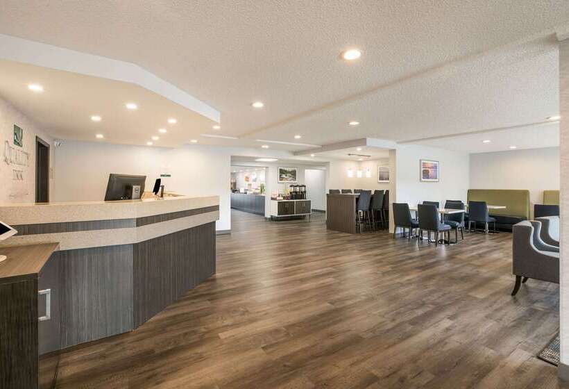 Super 8 Motel