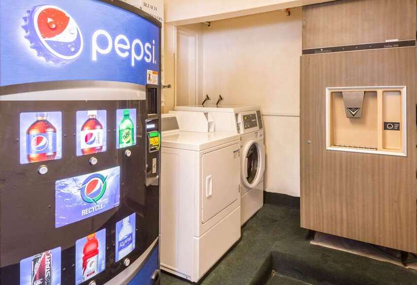 Tahoe Chalet, The Theme Inn