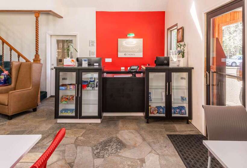 Tahoe Chalet, The Theme Inn