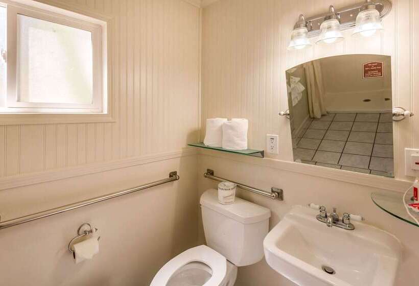 Tahoe Chalet, The Theme Inn