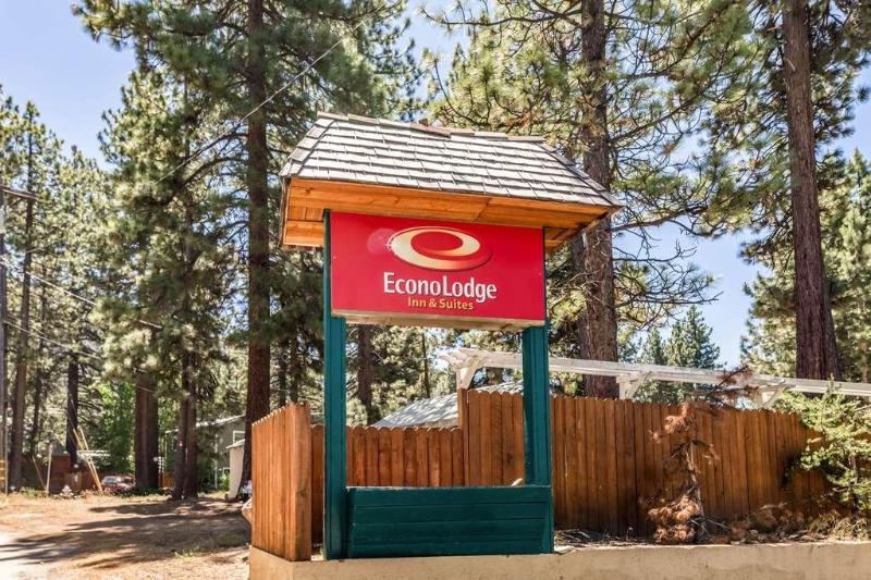 Tahoe Chalet, The Theme Inn