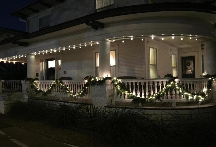 Texas White House B&b