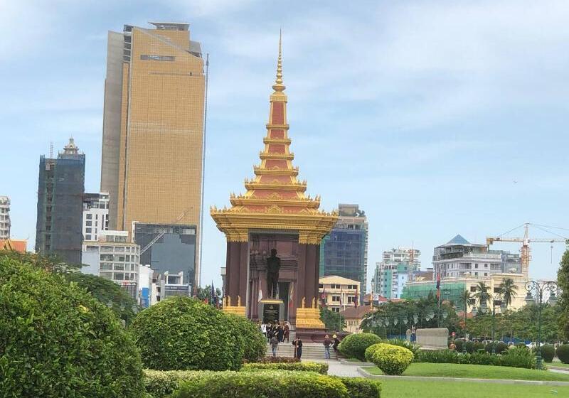 בית מלון כפרי Anik Palace