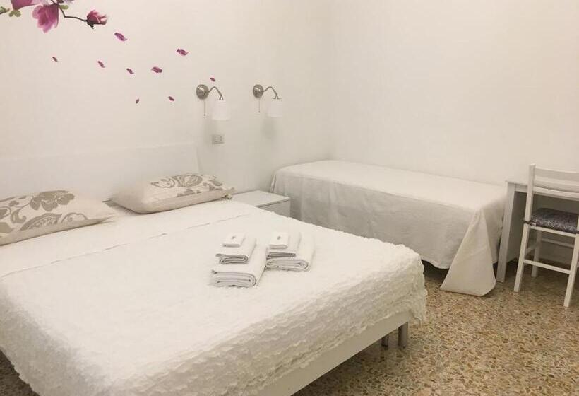 ペンション Belvedere Di San Benedetto Del Tronto Affittacamere Senza Colazione