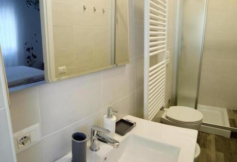 ペンション Belvedere Di San Benedetto Del Tronto Affittacamere Senza Colazione