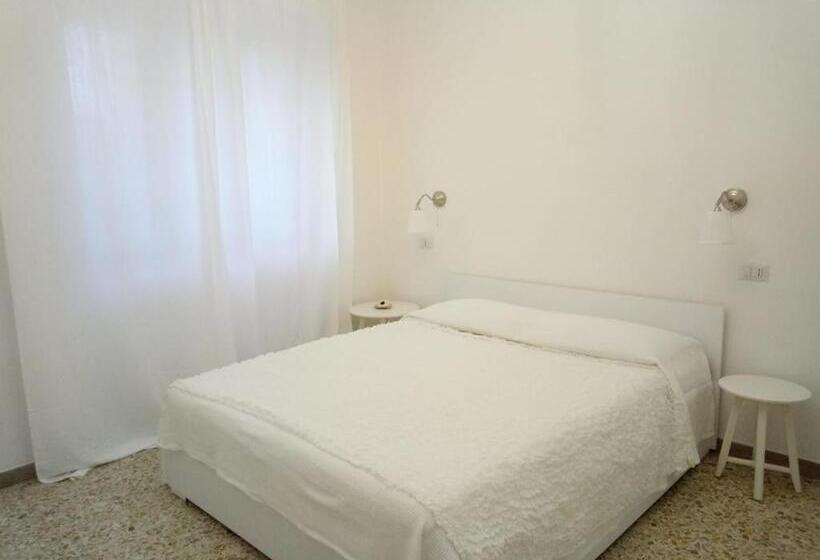 ペンション Belvedere Di San Benedetto Del Tronto Affittacamere Senza Colazione