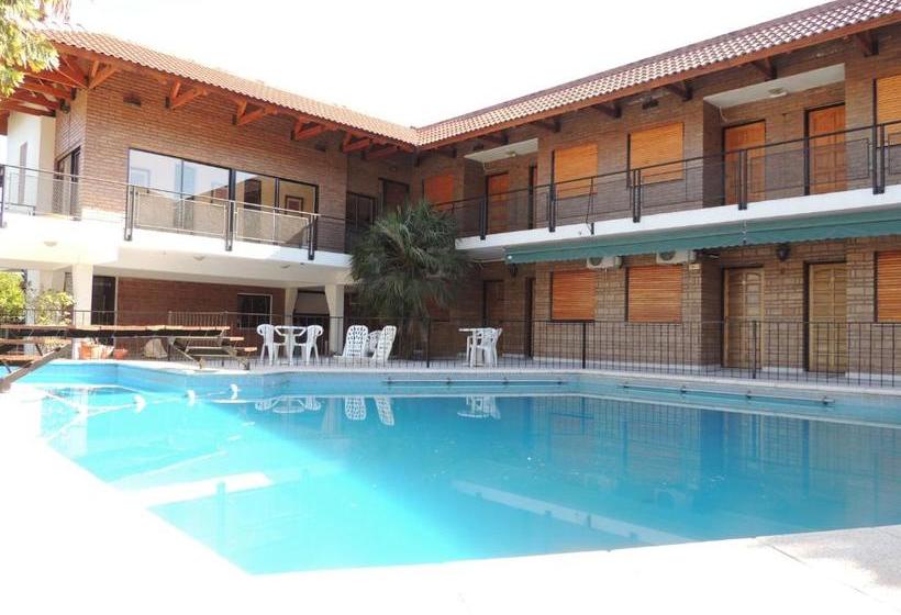 ホテル Carlos Paz