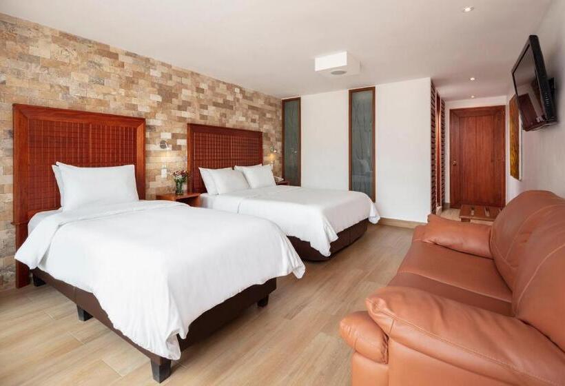 هتل Casa Del Balcon