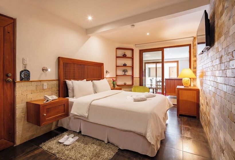 هتل Casa Del Balcon