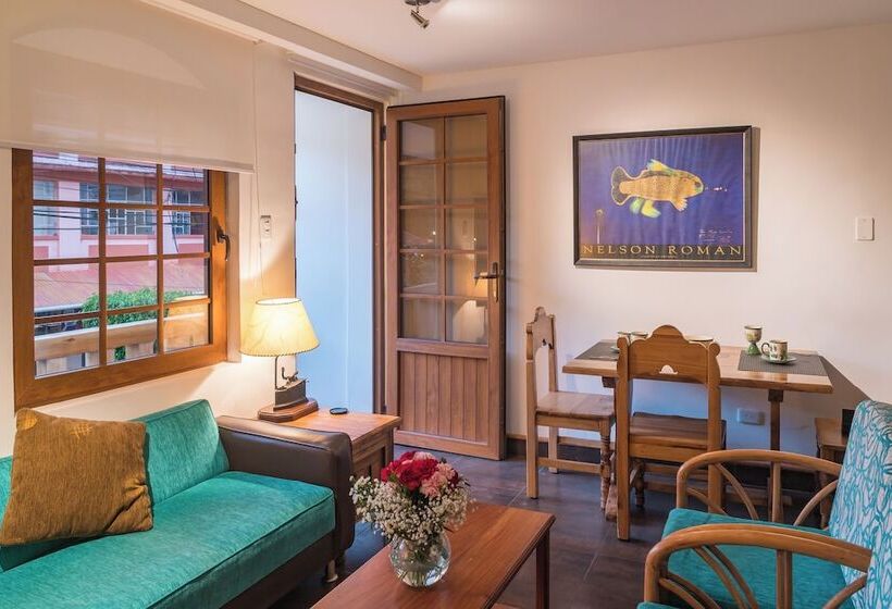 هتل Casa Del Balcon