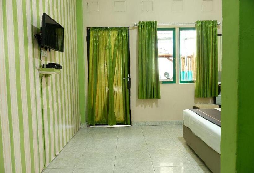 הוסטל Esbe Hotel Syariah By Oyo Rooms