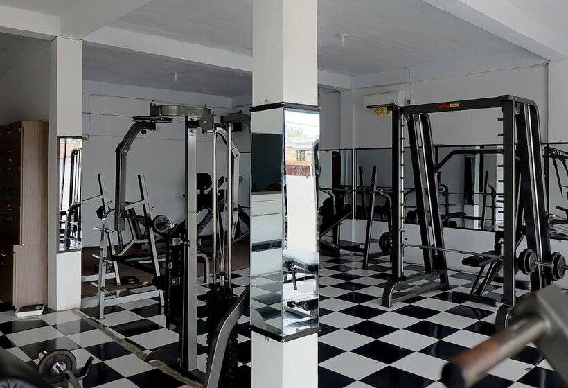 فندق صغير Fayadh By Oyo Rooms