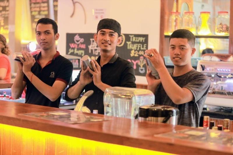 Poolside Villa   Hostel