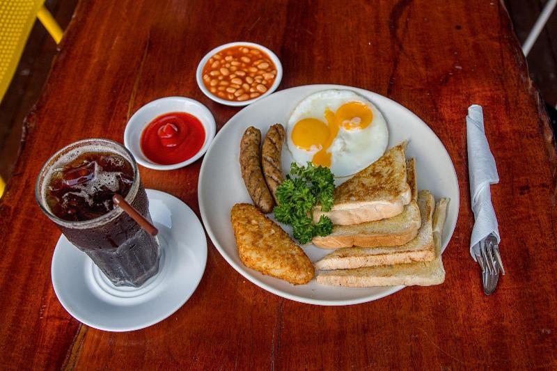 Poolside Villa   Hostel