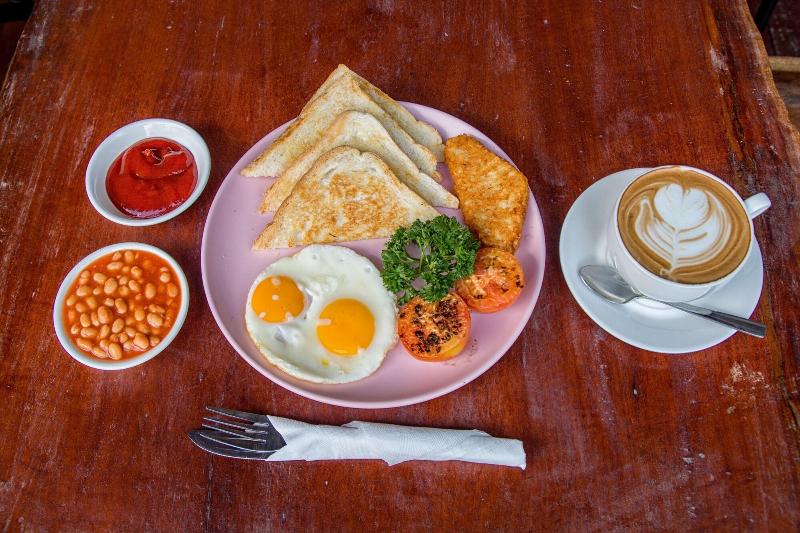 Poolside Villa   Hostel