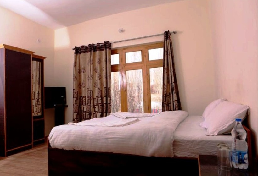 مبيت وإفطار Ladakh Orchard House