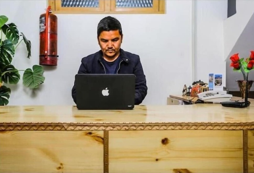 צימר Ladakh Orchard House