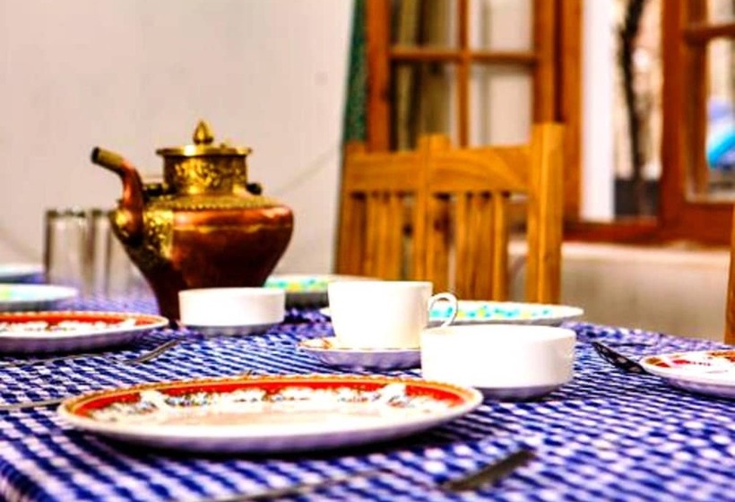مبيت وإفطار Ladakh Orchard House