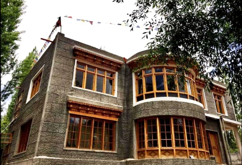 مبيت وإفطار Ladakh Orchard House
