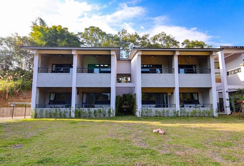 تختخواب و صبحانه Yanyu Resort