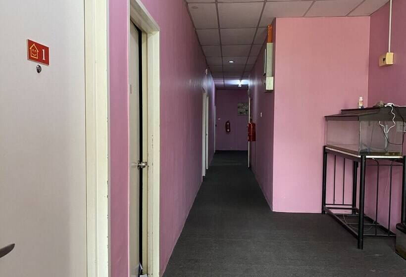 Harmoni Inn Hotel By Oyo Rooms