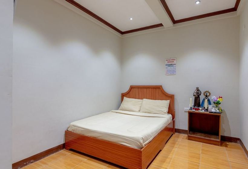 בית מלון כפרי Arjaymay Apartelle