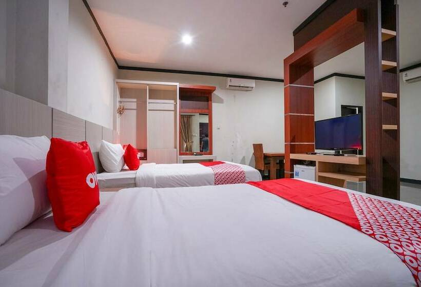 호텔 Capital O 2102 Grand Mutiara