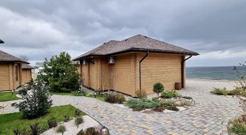 هتل Chayka Resort