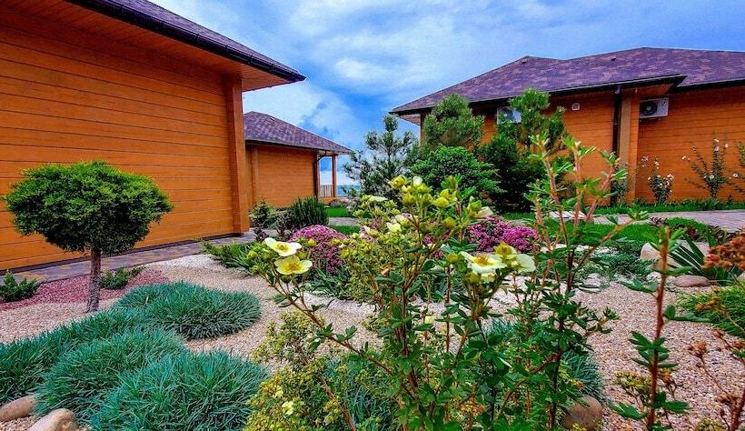 هتل Chayka Resort