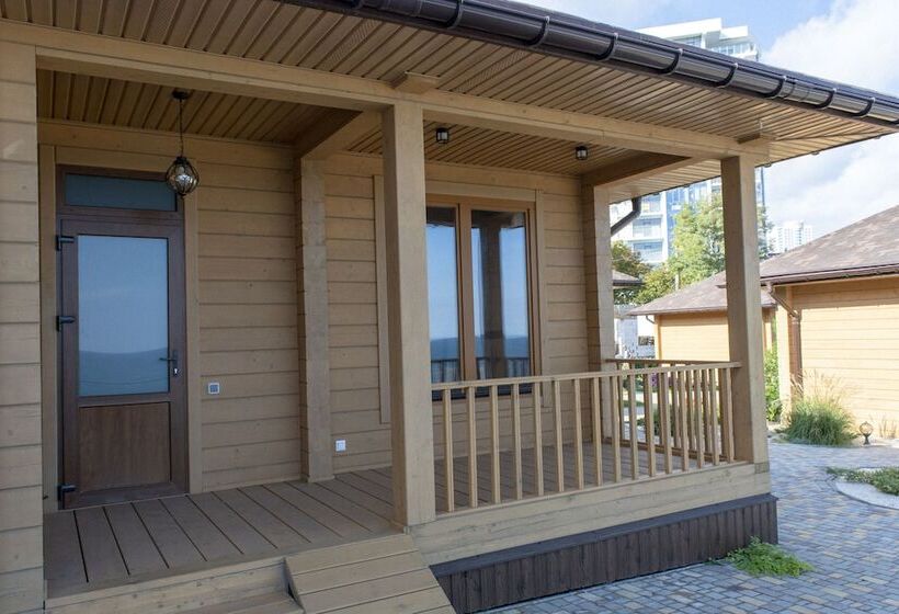 هتل Chayka Resort