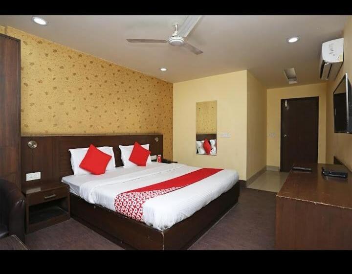 בית מלון כפרי Continental Plaza