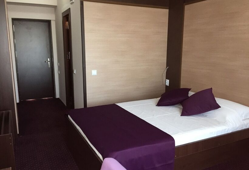 Отель Delta Palace