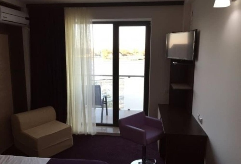 Отель Delta Palace