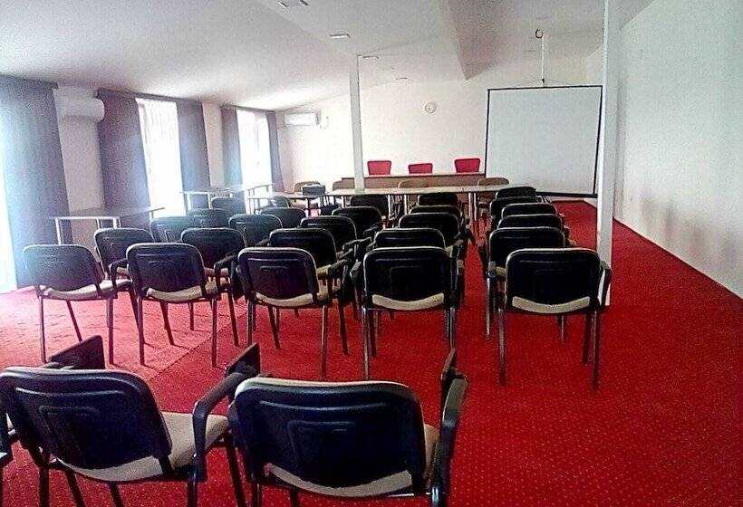 Отель Delta Palace