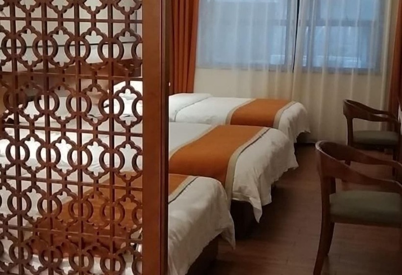 فندق Four Seasons Themed