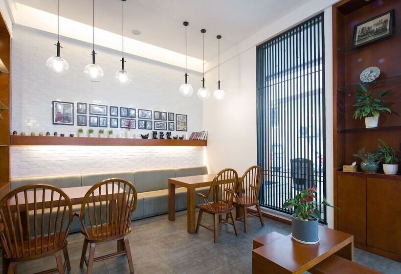 فندق Four Seasons Themed