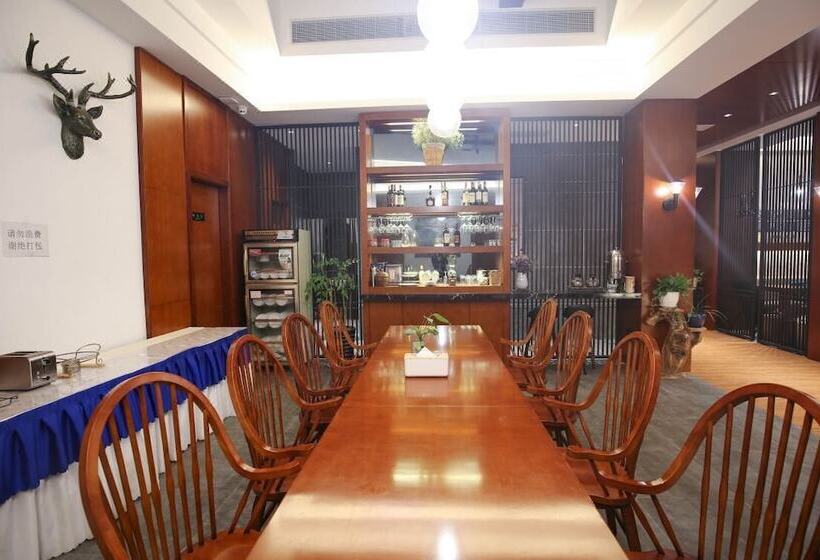 فندق Four Seasons Themed