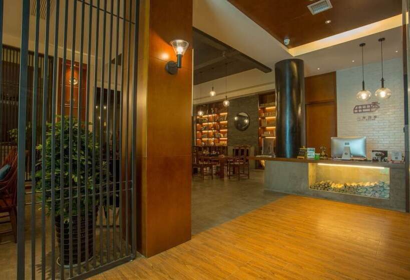 فندق Four Seasons Themed