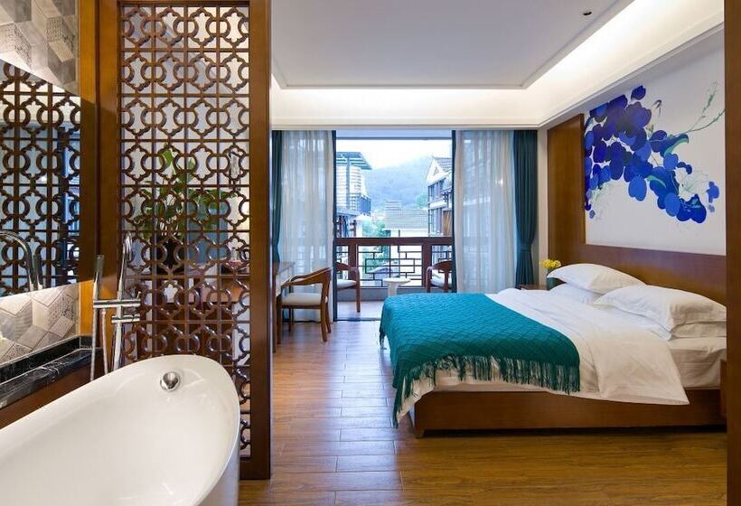 فندق Four Seasons Themed